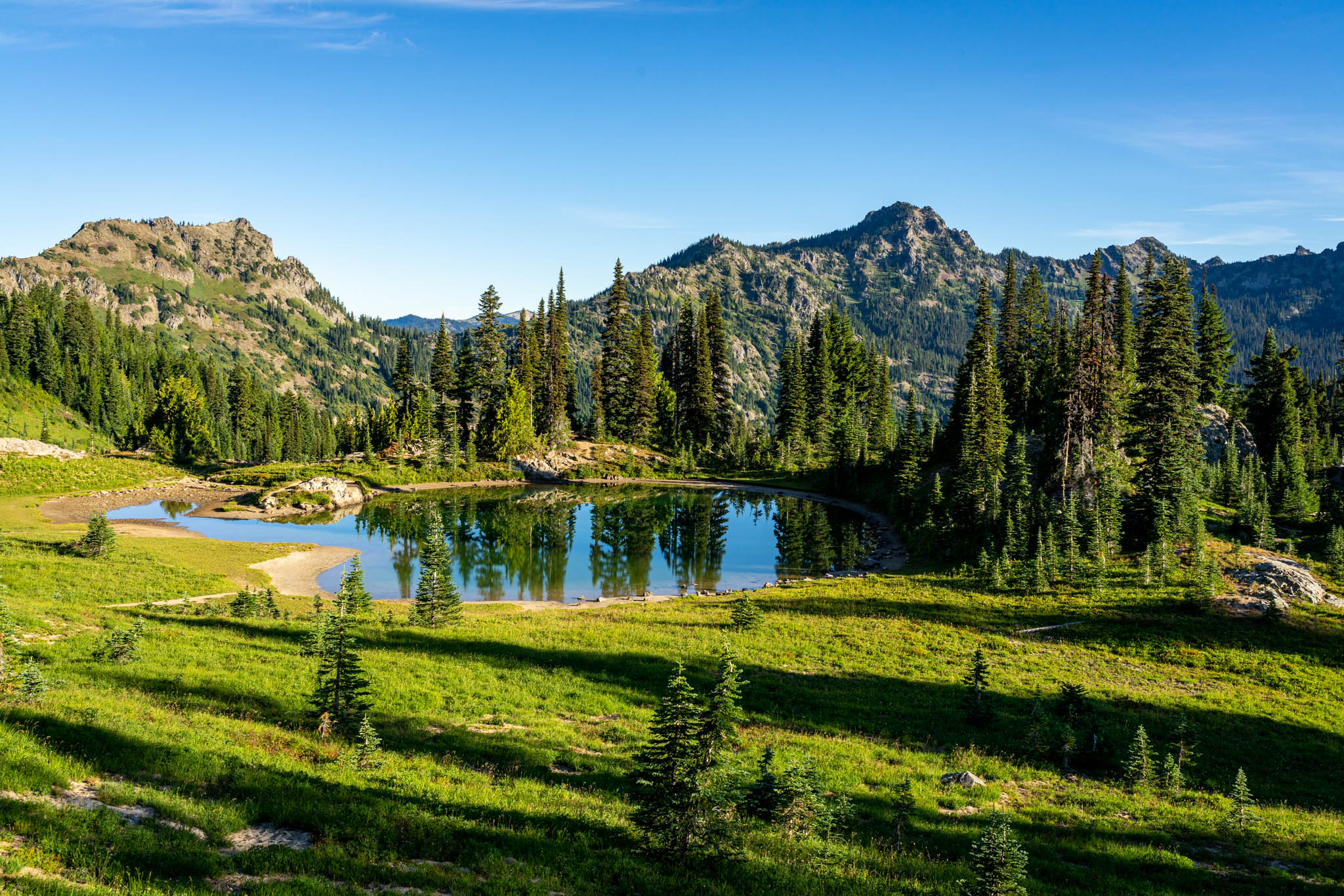 Hiking the Amazing Naches Peak Loop: Complete Trail Guide